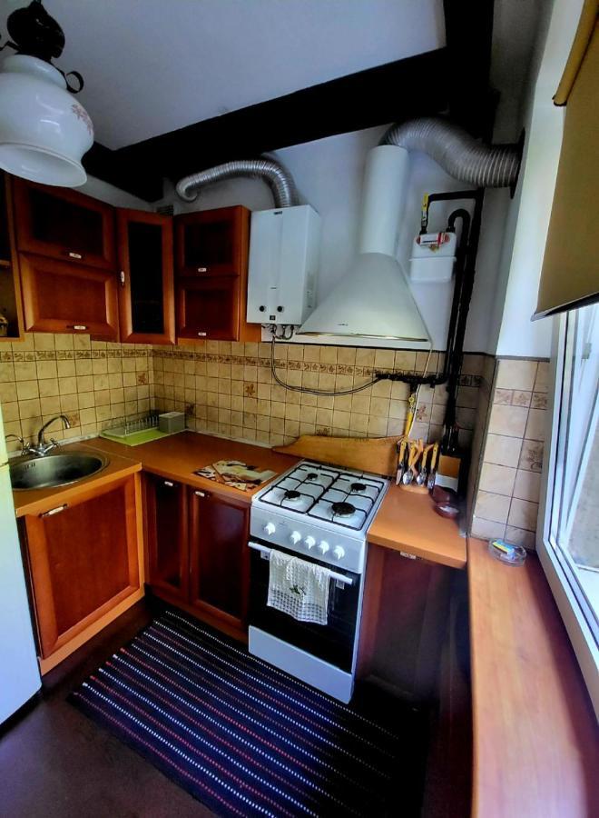 Новая Квартира Uzhhorod Bagian luar foto